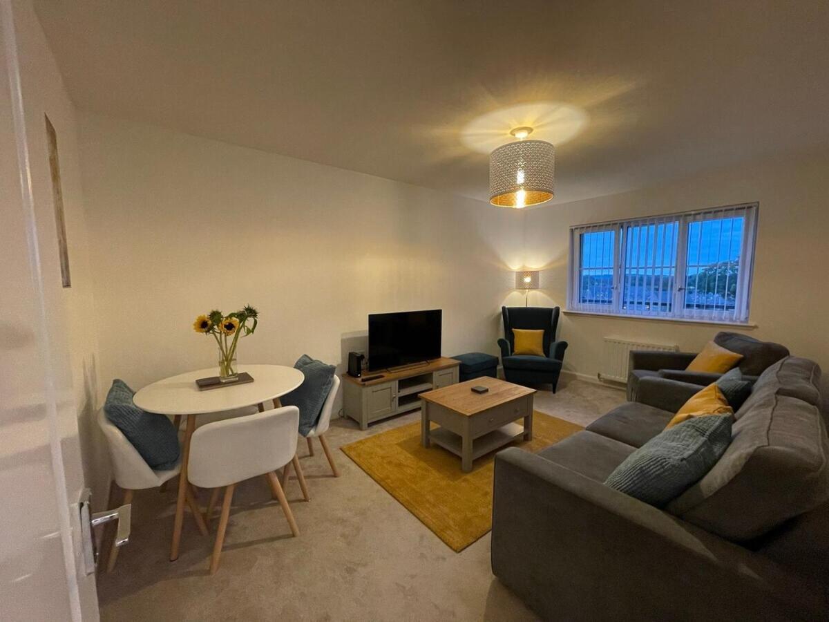 2 Bedroom Luxury Flat In Quiet Village Of Bishopton Bishopton  Exteriér fotografie