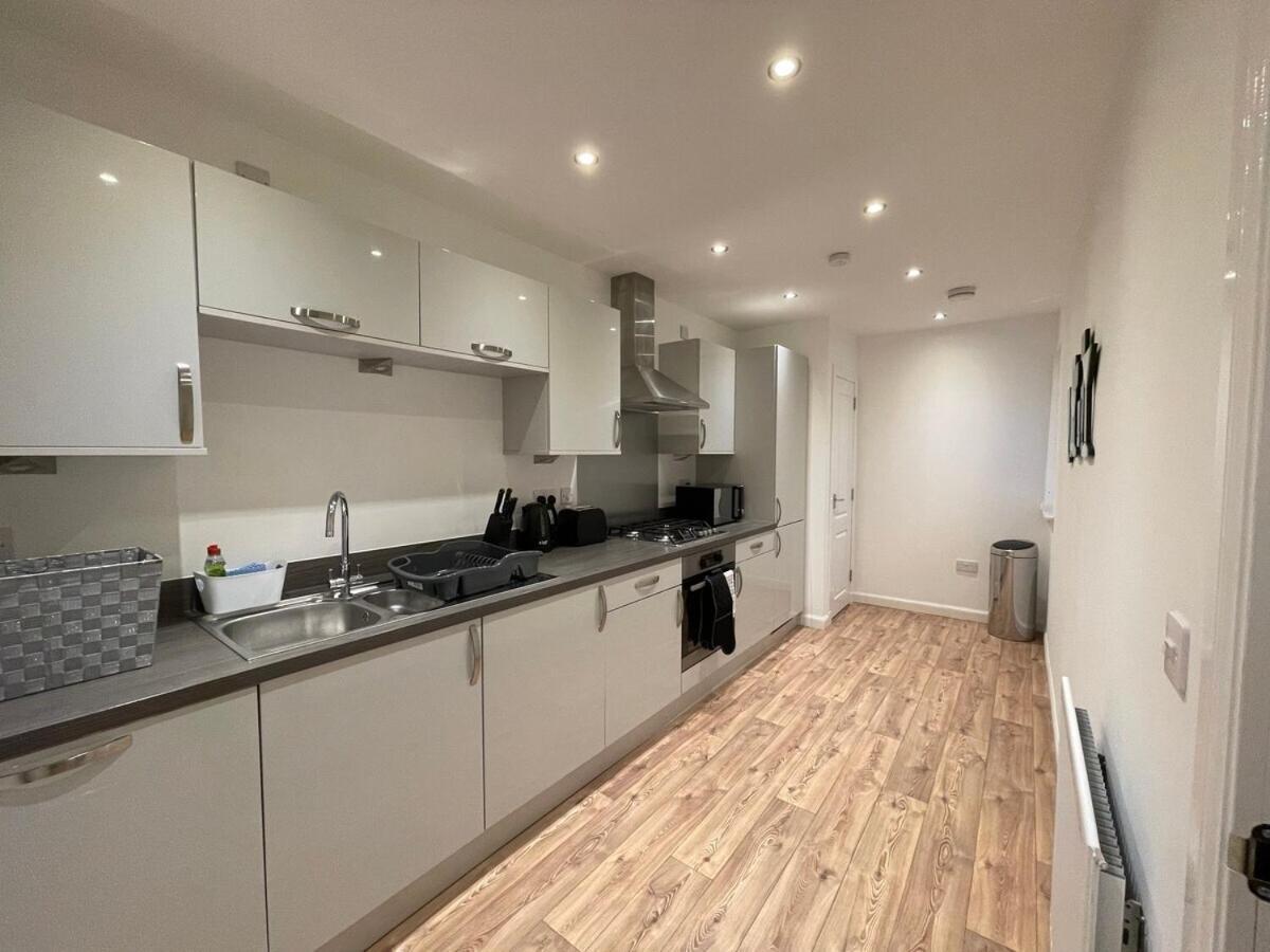 2 Bedroom Luxury Flat In Quiet Village Of Bishopton Bishopton  Exteriér fotografie